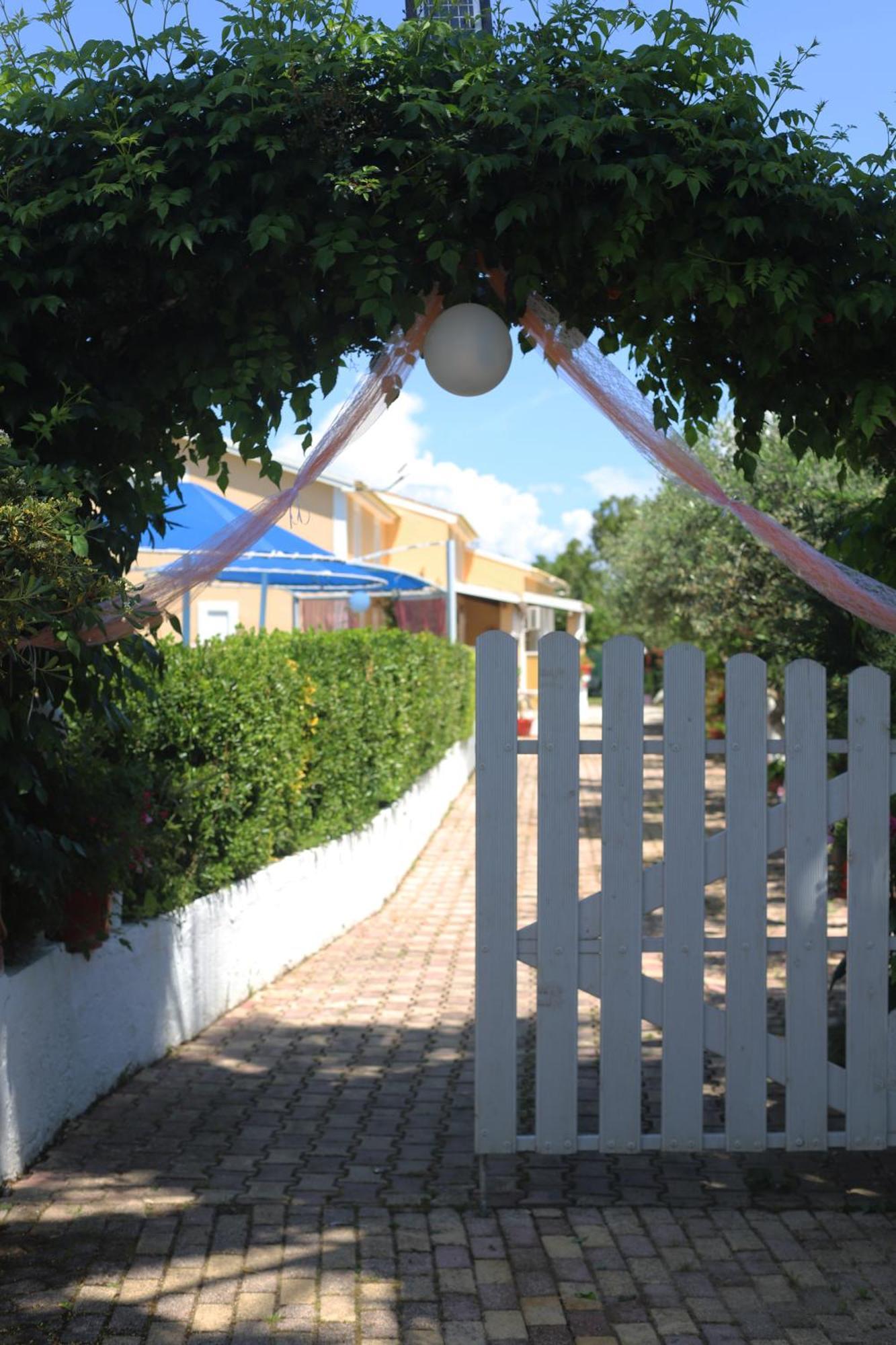 Villa Eleni Holidays Resort With Swimming Pool, Сидарион Экстерьер фото